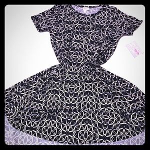 Lularoe Carly sz sm (buy 2 or more get 10%off!!)